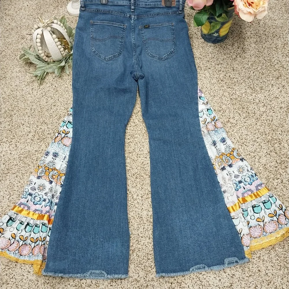 3788 Size 18 Upcycled Lee Blue and Orange Bell-Bottoms. - Picture 4 of 6